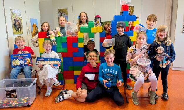 „Cool, cool, cool“: Förderverein ermöglicht Spieleparadies an der Gönser Grundschule